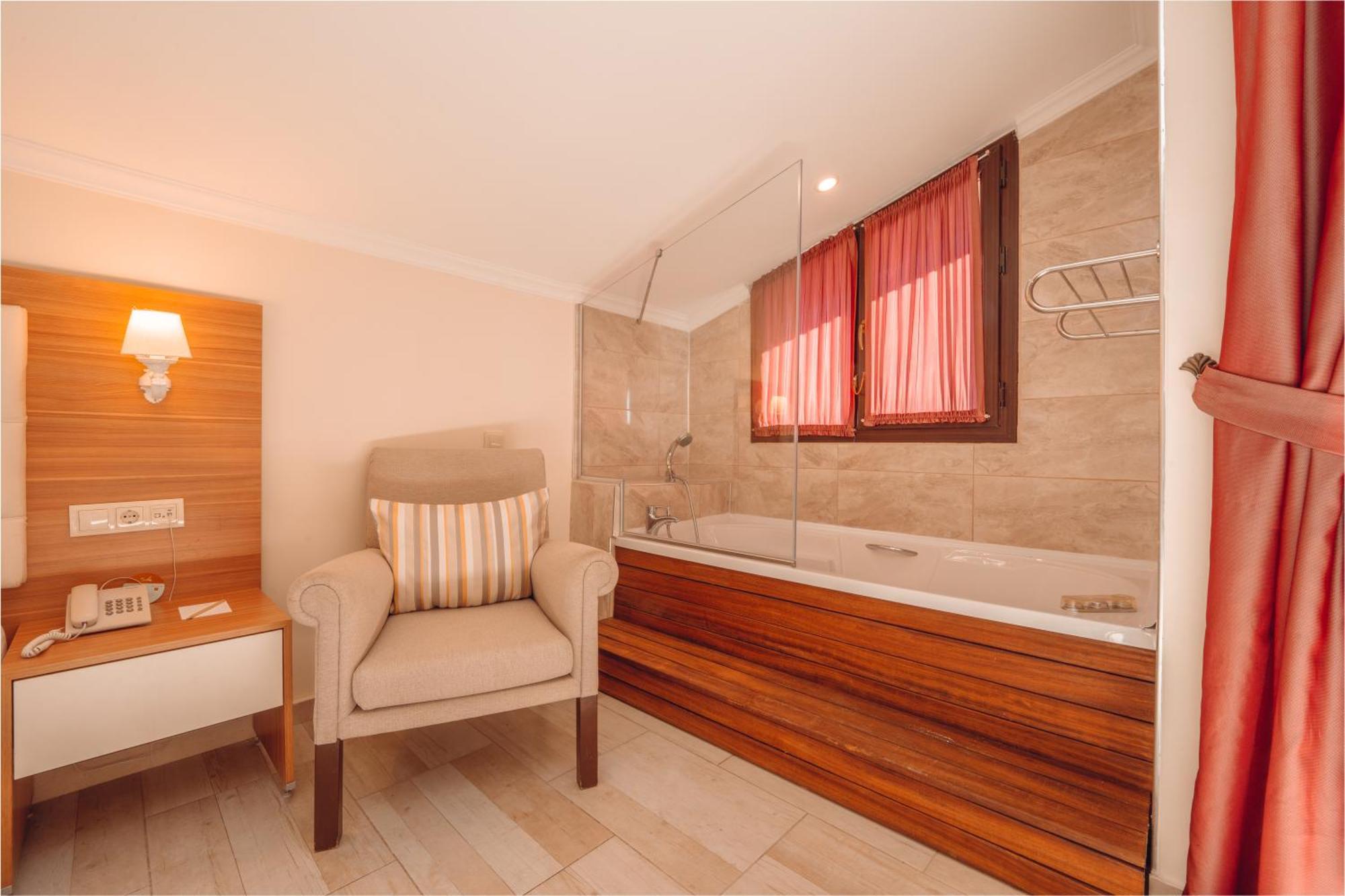 Sundia By Liberty Suncity Oludeniz Exterior photo