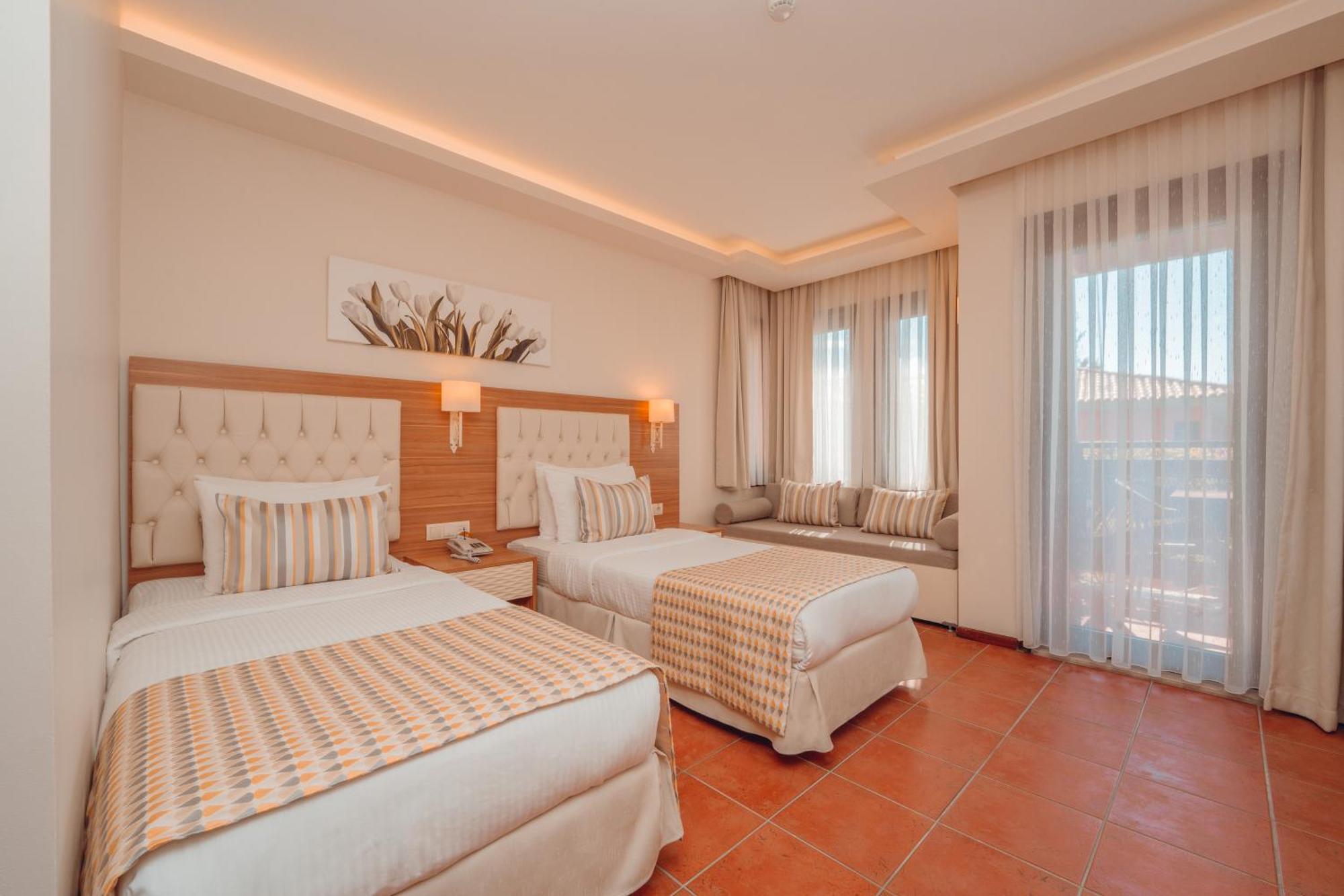 Sundia By Liberty Suncity Oludeniz Exterior photo