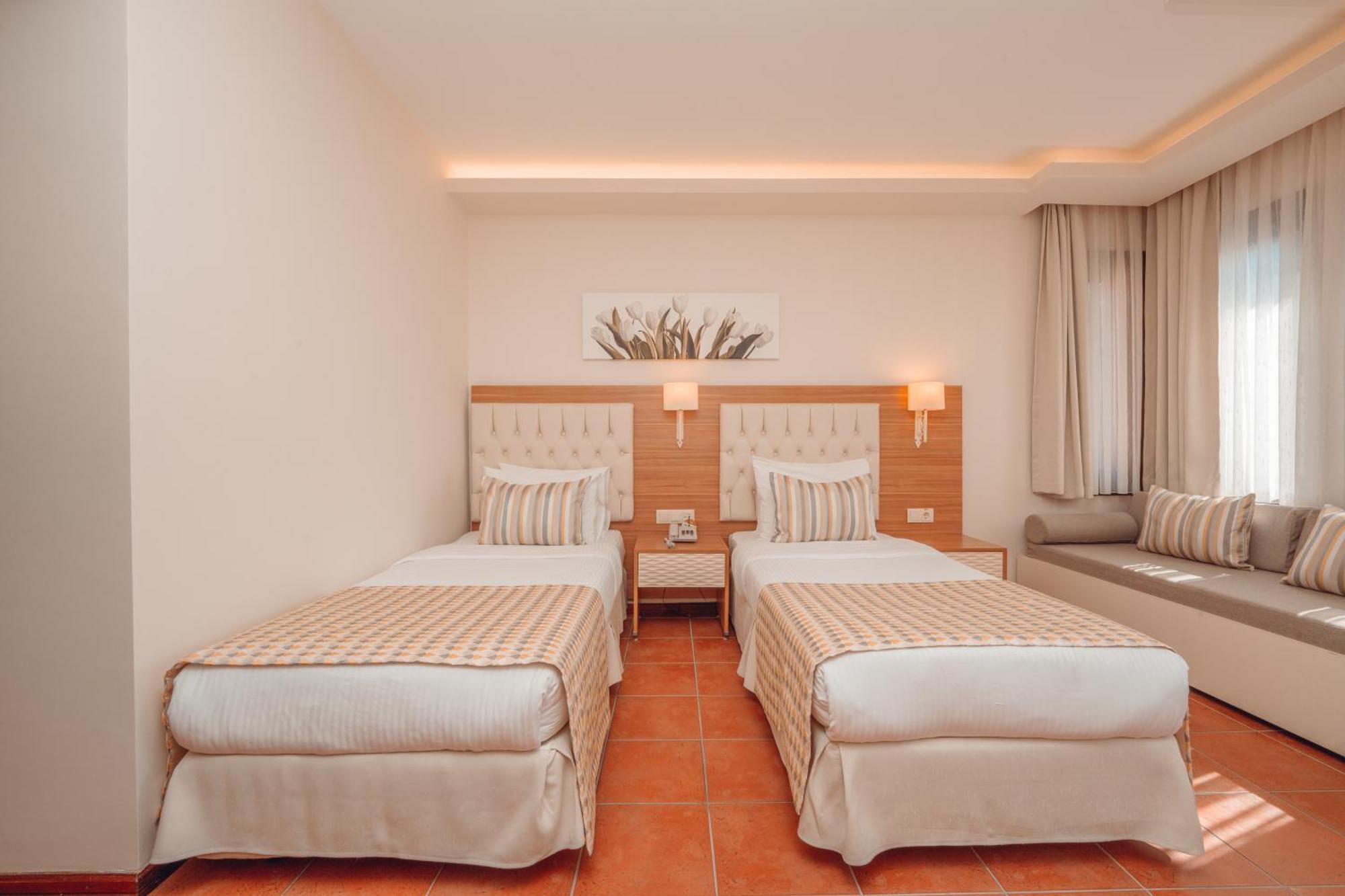 Sundia By Liberty Suncity Oludeniz Exterior photo
