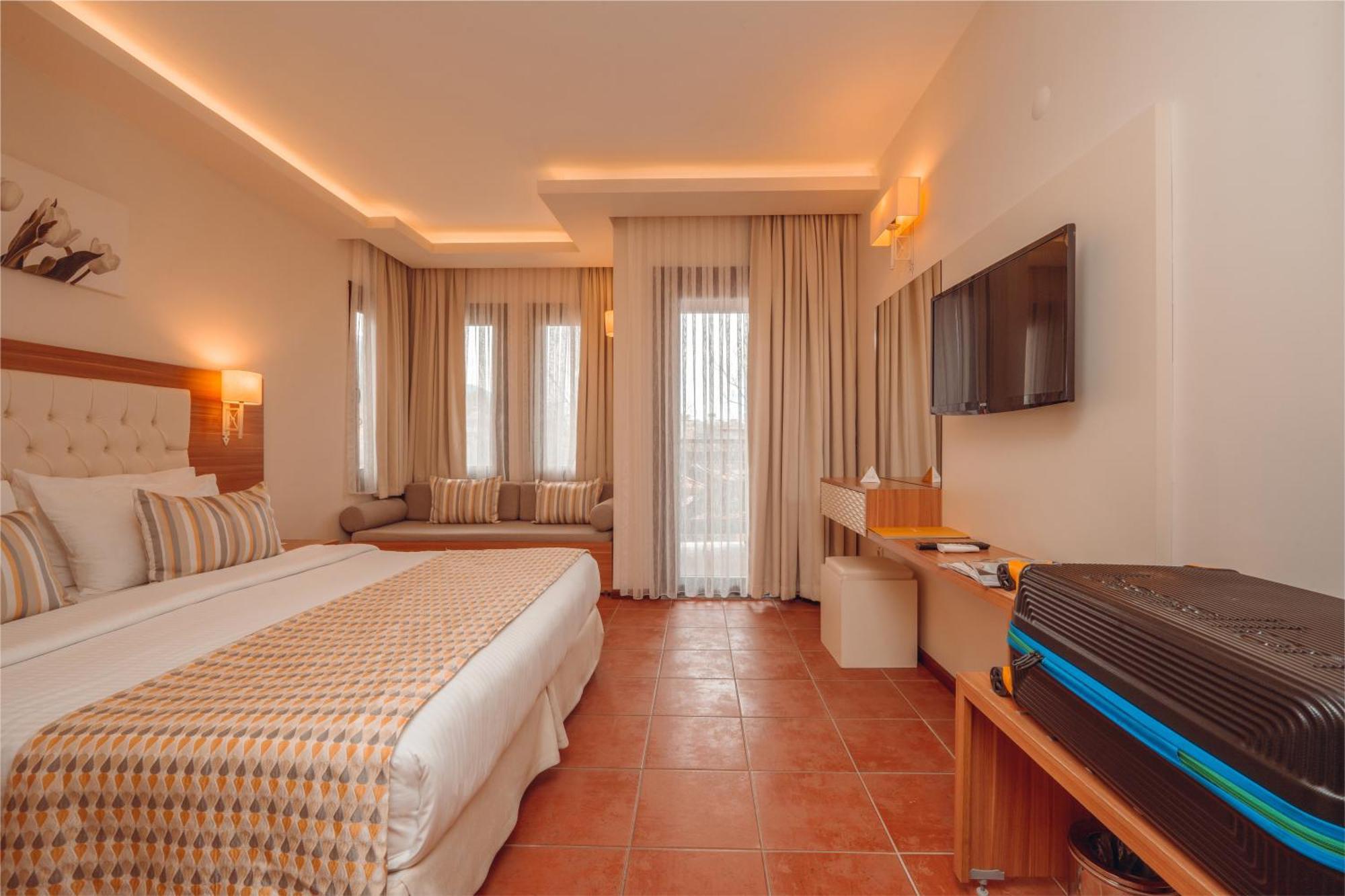 Sundia By Liberty Suncity Oludeniz Exterior photo